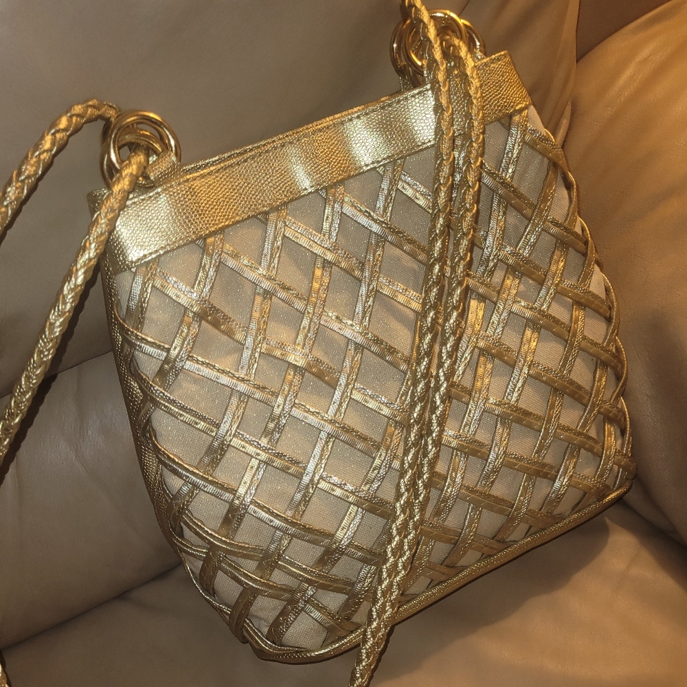TIANNI Gold Metallic Woven Crossbody/Shoulder Bag